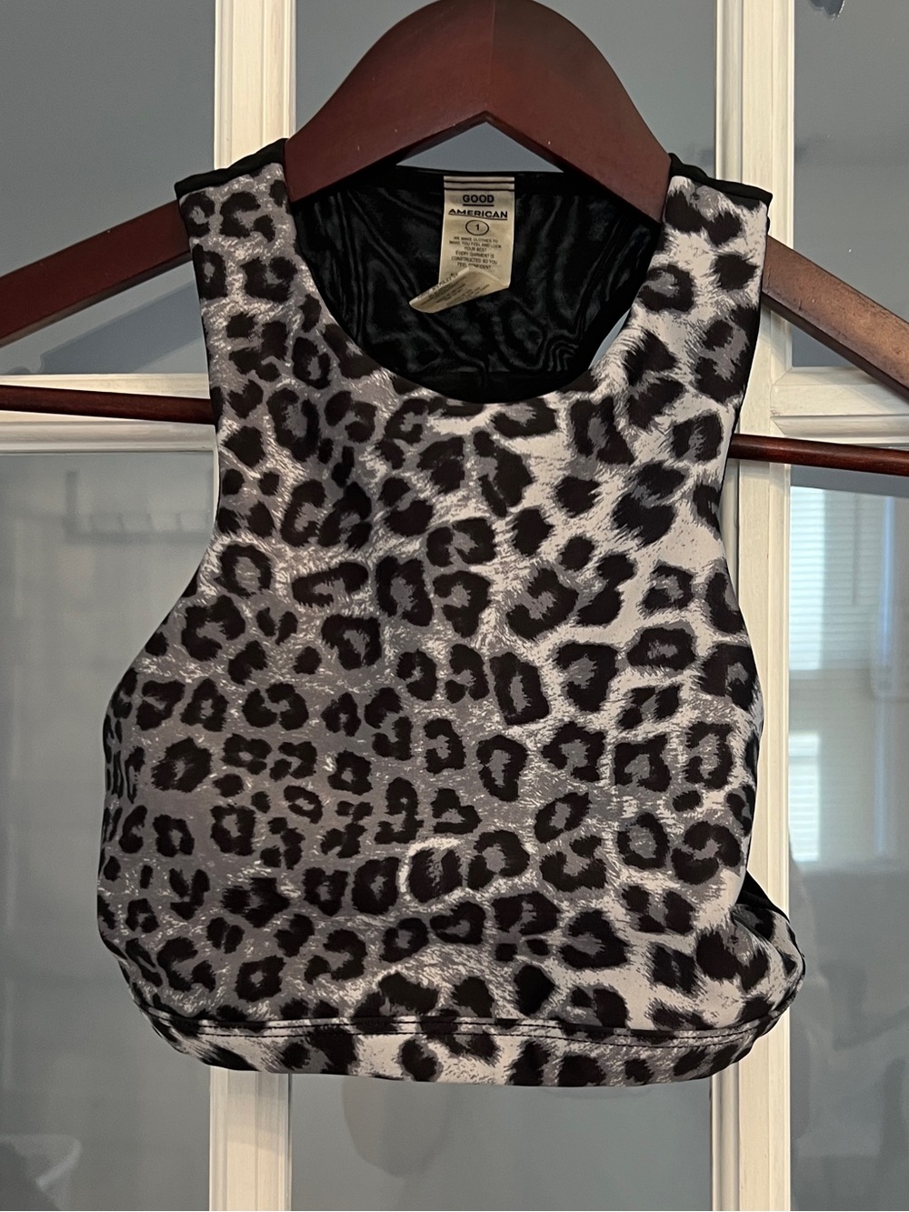 GOOD AMERICAN Women’s Empower Leopard High Neck Sports Bra Crop Top Size 1/S